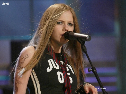 Avril.jpg
